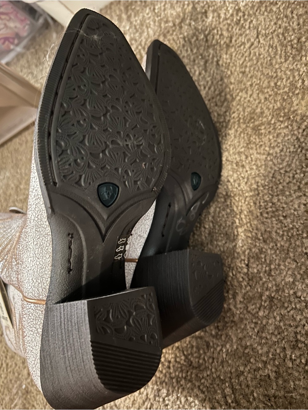 Ariat Men’s Metallic Silver Cowboy Boots with Brown Stitching - Picture 7 of 7